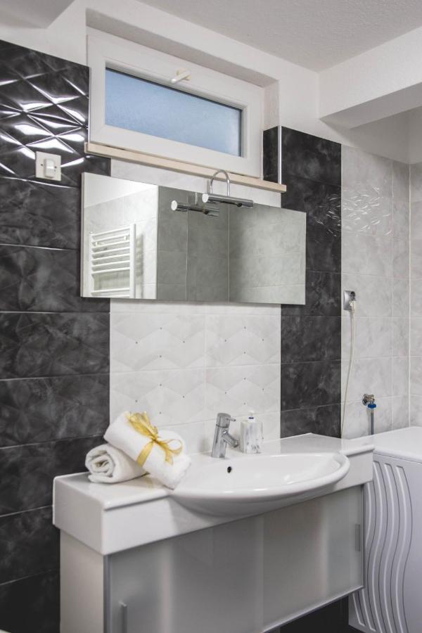 Villa Casa Della Cava à Trogir Extérieur photo